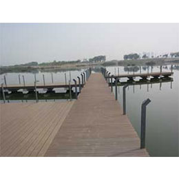 山东塑木栈道平台栏杆2